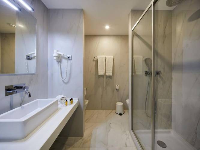 Economy twin room Alcazar Hotel & SPA Monte Gordo Economy twin room Alcazar Hotel & SPA Monte Gordo