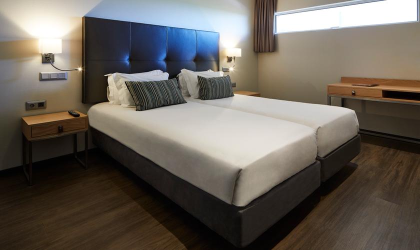 DOUBLE ROOM WITHOUT BALCONY Alcazar Hotel & SPA Monte Gordo DOUBLE ROOM WITHOUT BALCONY Alcazar Hotel & SPA Monte Gordo